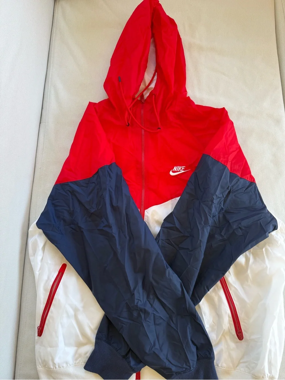 Nike Men’s Red, White, and Blue Colorblock Windbreaker